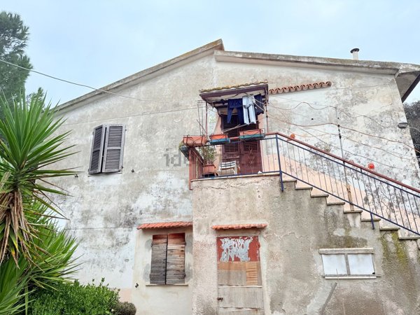 casa indipendente in vendita a Manciano in zona Saturnia