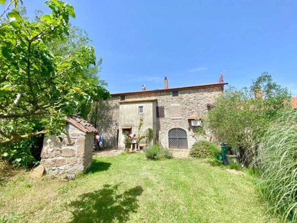 casa indipendente in vendita a Manciano in zona Saturnia