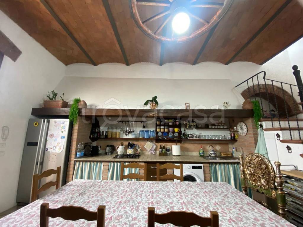 casa indipendente in vendita a Manciano in zona Marsiliana