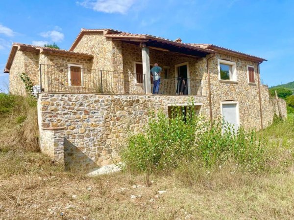 casa indipendente in vendita a Manciano in zona Montemerano