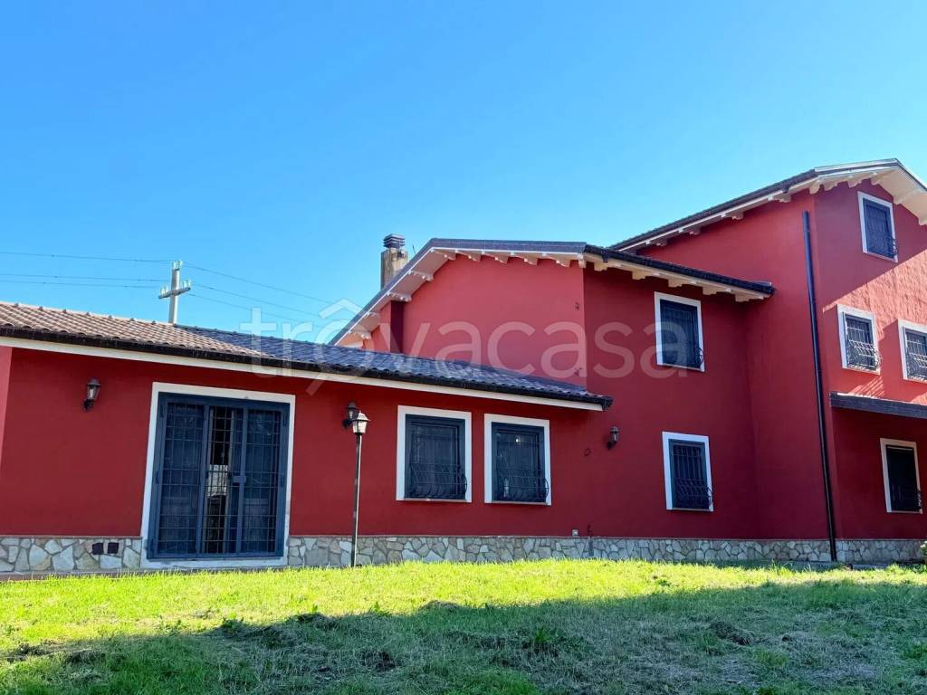 casa indipendente in vendita a Manciano in zona Saturnia