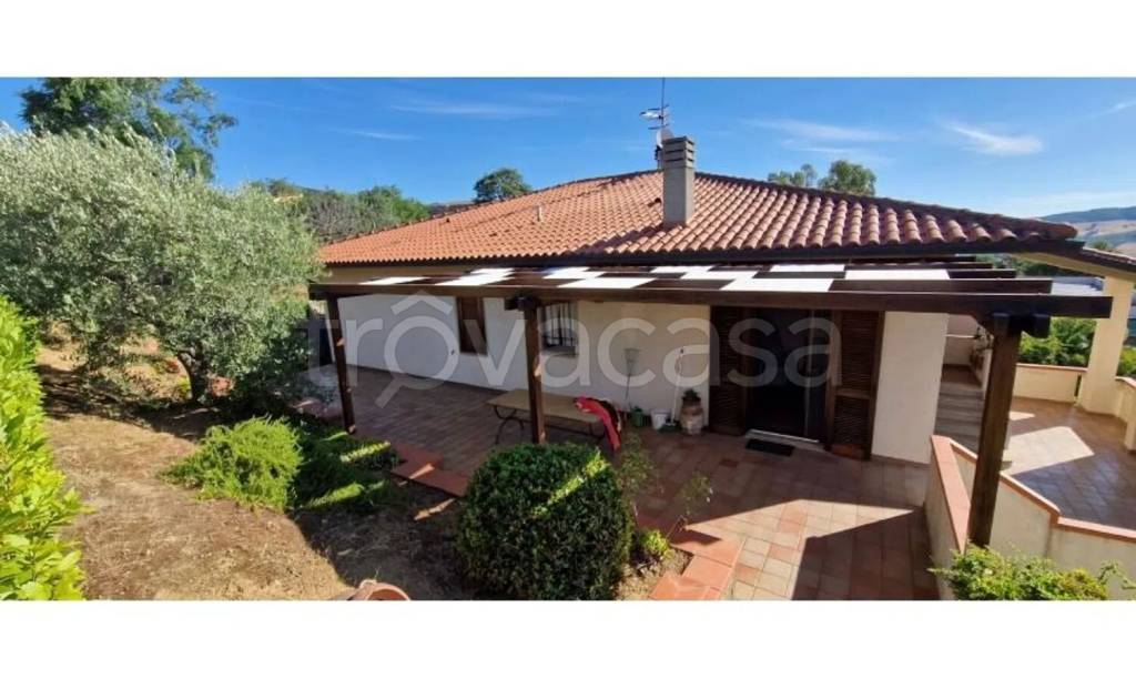 casa indipendente in vendita a Manciano in zona Saturnia