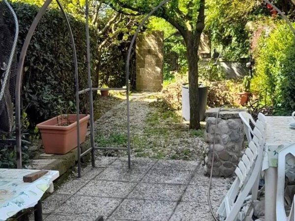 casa indipendente in vendita a Manciano in zona Saturnia