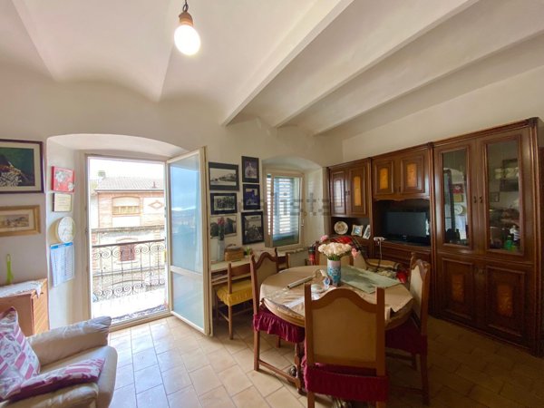 appartamento in vendita a Manciano in zona Saturnia