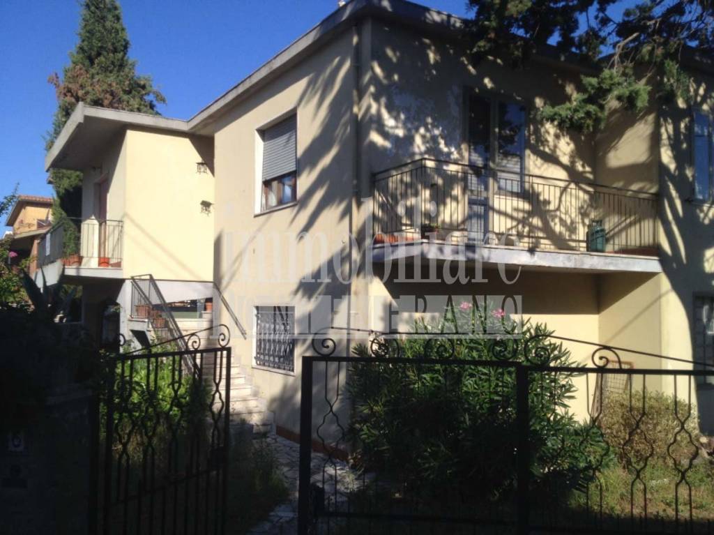 casa indipendente in vendita a Manciano in zona Saturnia