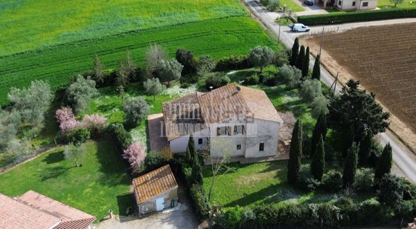 casa indipendente in vendita a Manciano in zona Saturnia