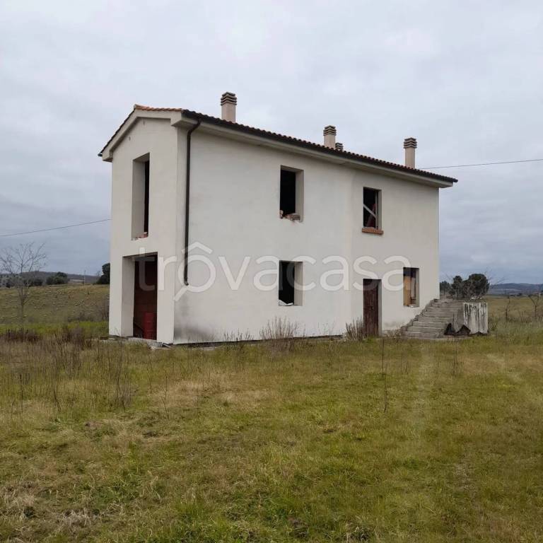 casa indipendente in vendita a Manciano in zona Saturnia