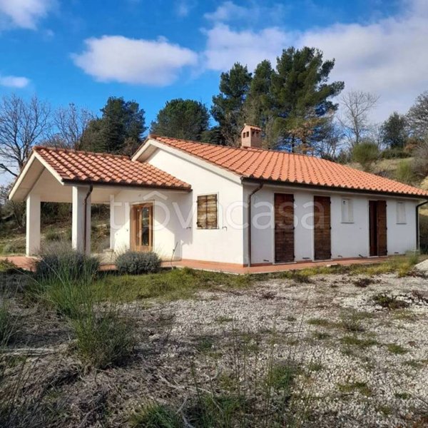 casa indipendente in vendita a Manciano in zona Saturnia