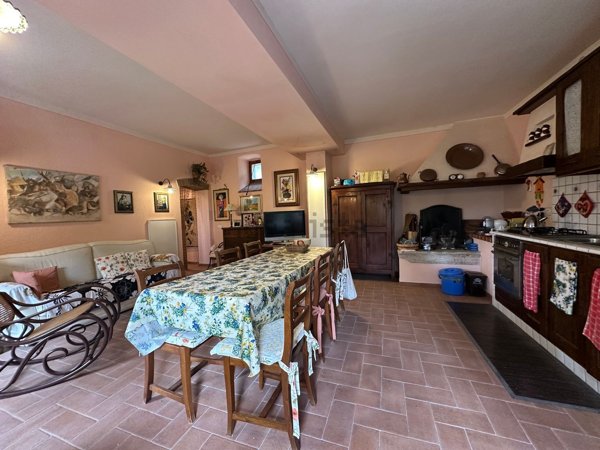 casa indipendente in vendita a Manciano in zona Saturnia