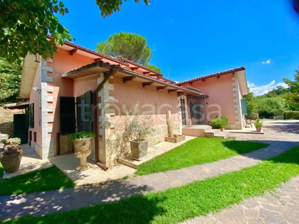 casa indipendente in vendita a Manciano in zona Montemerano