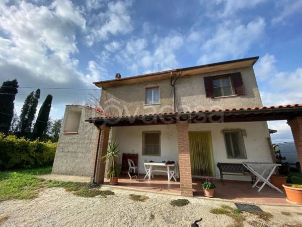 casa indipendente in vendita a Manciano in zona Saturnia