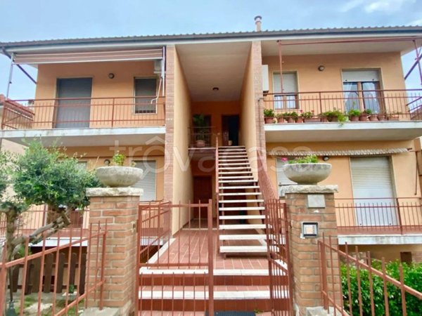 appartamento in vendita a Manciano in zona Saturnia