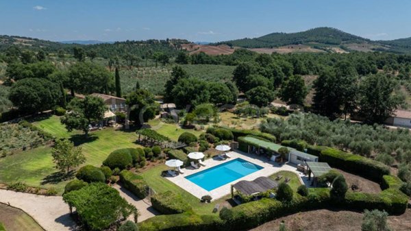 casa indipendente in vendita a Manciano