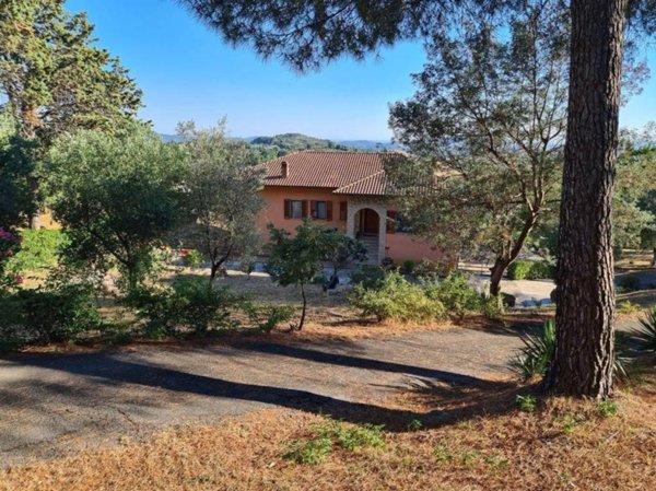casa indipendente in vendita a Manciano