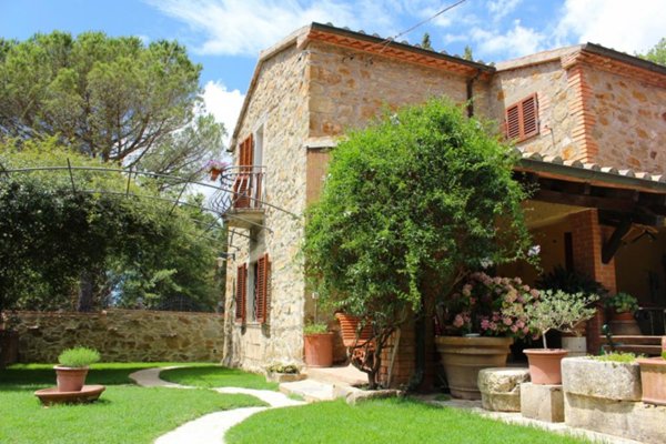 casa indipendente in vendita a Manciano in zona Poggio Murella
