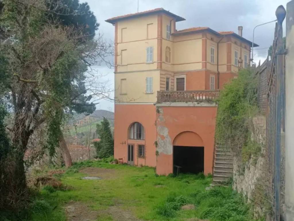 esavano in vendita a Manciano