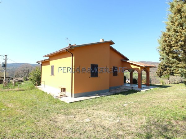 casa indipendente in vendita a Manciano in zona Saturnia
