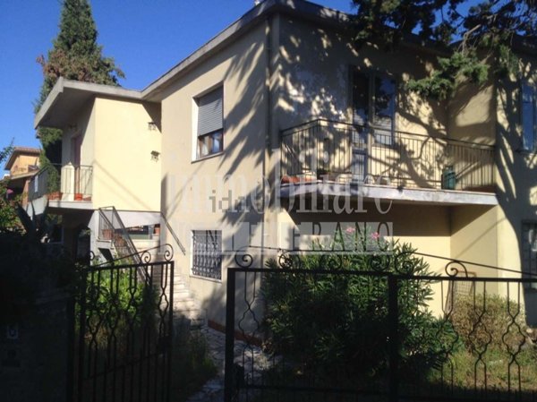 casa indipendente in vendita a Manciano