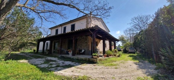 casa indipendente in vendita a Manciano in zona Saturnia