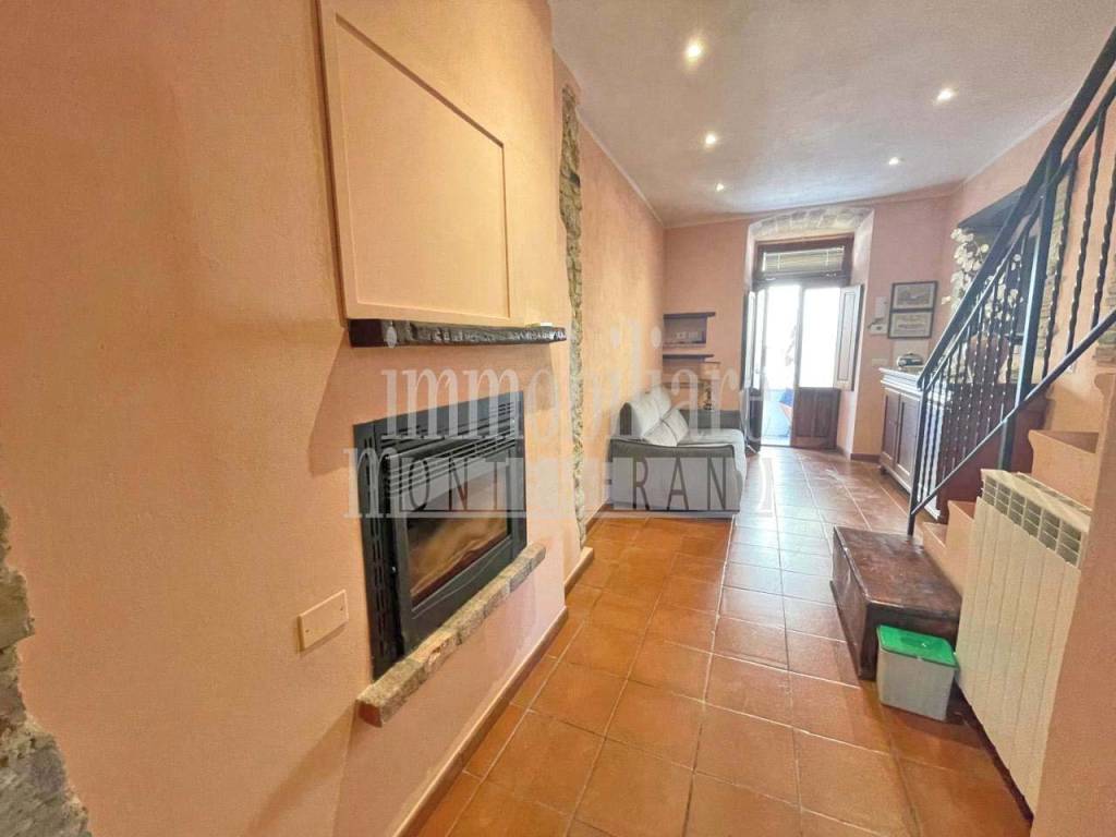 appartamento in vendita a Manciano in zona Saturnia