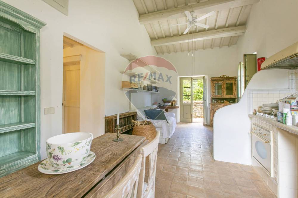 casa indipendente in vendita a Manciano in zona Montemerano
