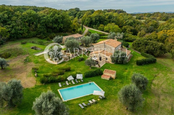 casa indipendente in vendita a Manciano in zona Saturnia