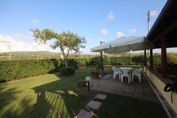 casa indipendente in vendita a Manciano in zona Marsiliana