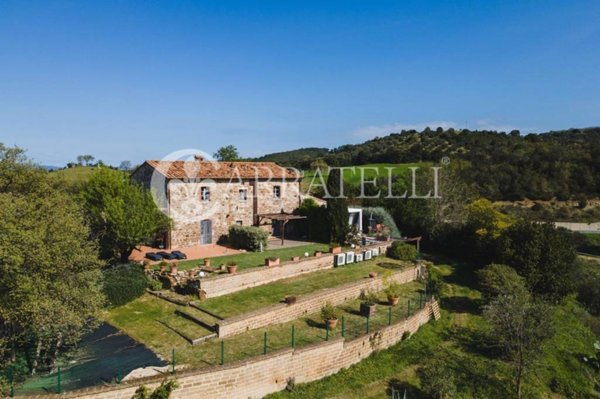 casa indipendente in vendita a Manciano in zona Saturnia