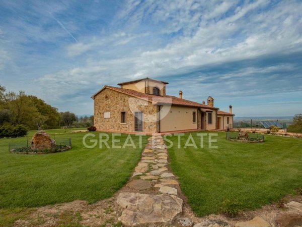 casa indipendente in vendita a Manciano