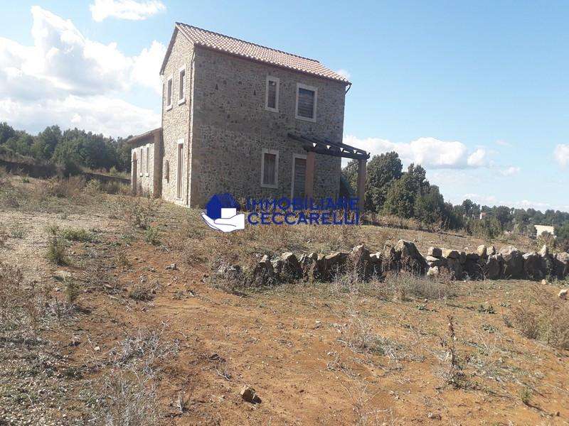 casa indipendente in vendita a Manciano in zona Saturnia
