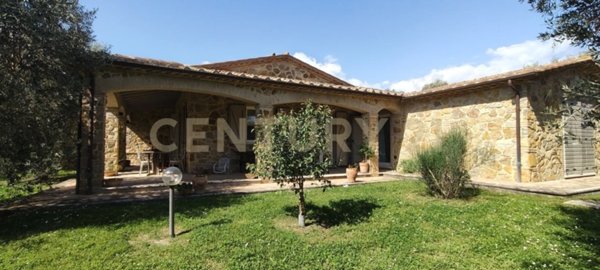 casa indipendente in vendita a Manciano