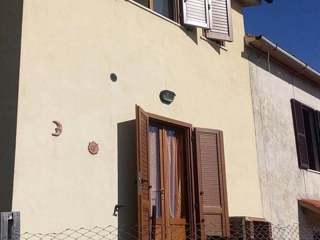 casa indipendente in vendita a Manciano in zona San Martino sul Fiora
