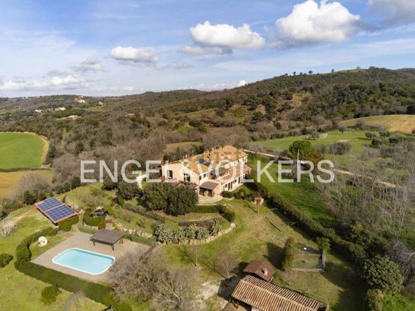 casa indipendente in vendita a Manciano in zona Saturnia
