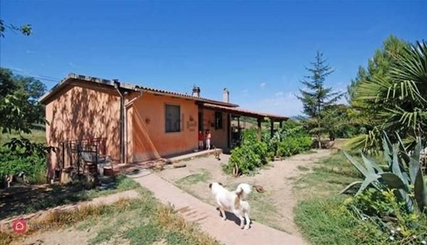 appartamento in vendita a Manciano in zona Saturnia