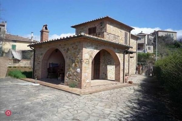 appartamento in vendita a Manciano in zona Saturnia