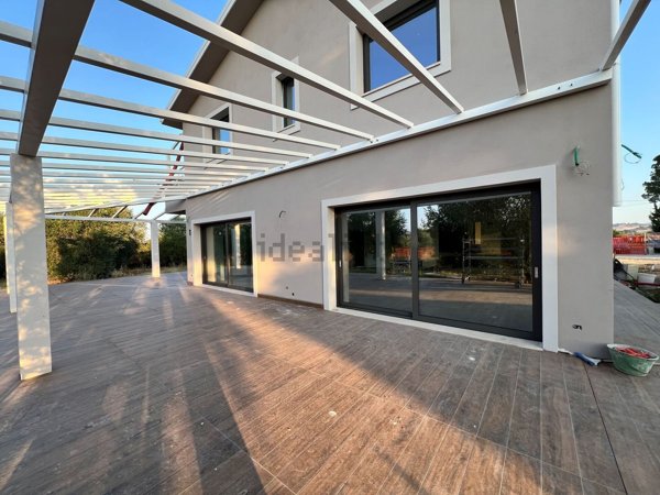 casa indipendente in vendita a Manciano in zona Marsiliana