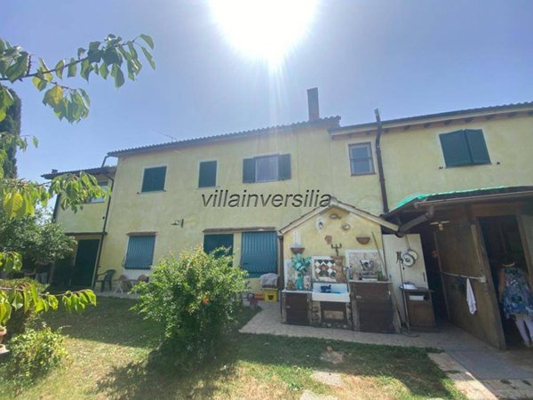 casa indipendente in vendita a Manciano in zona Saturnia