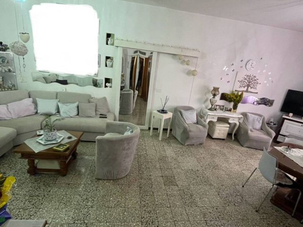 appartamento in vendita a Manciano in zona Saturnia