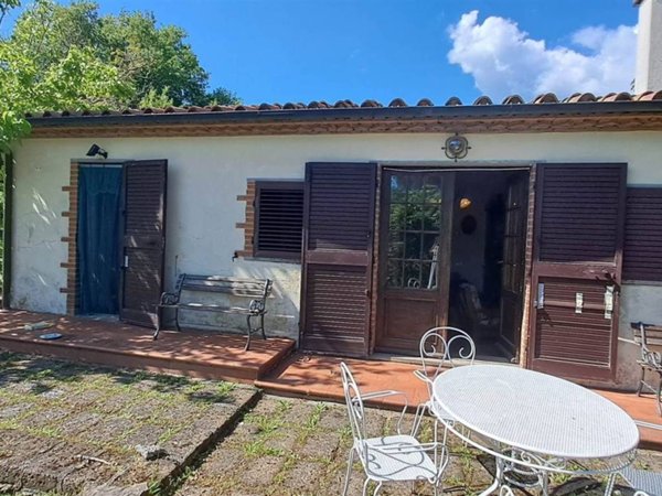 casa indipendente in vendita a Manciano in zona Poggio Murella