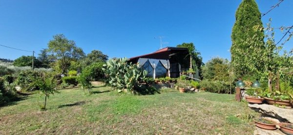casa indipendente in vendita a Manciano in zona Saturnia