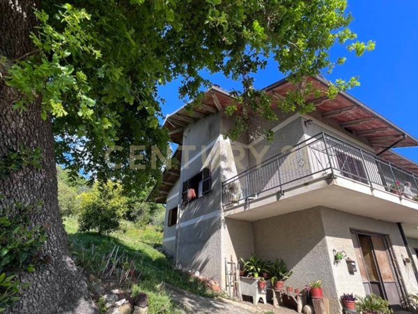 casa indipendente in vendita a Manciano in zona Saturnia