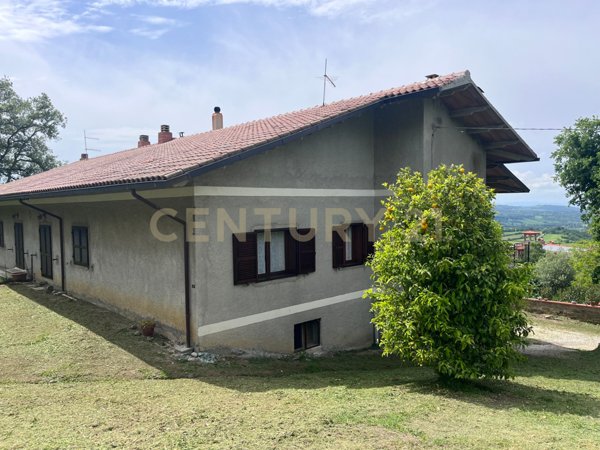 casa indipendente in vendita a Manciano in zona Saturnia