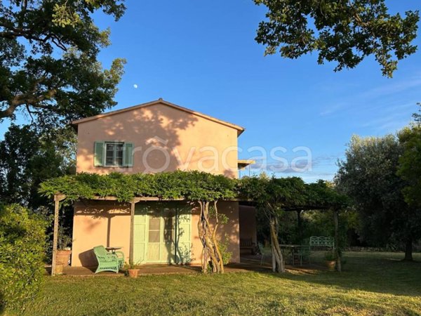 casa indipendente in vendita a Manciano
