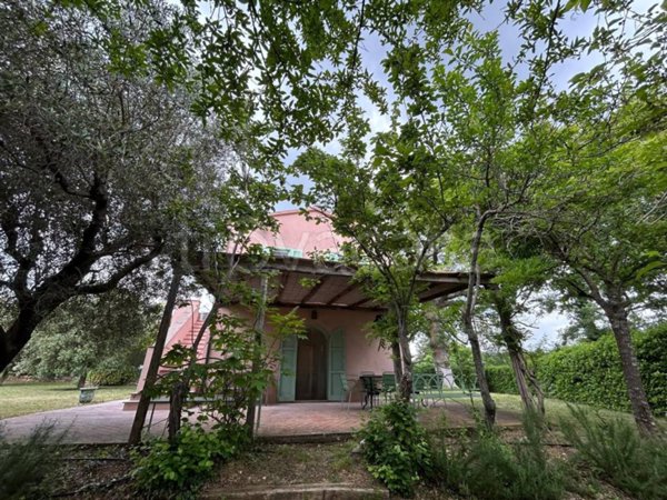 casa indipendente in vendita a Manciano
