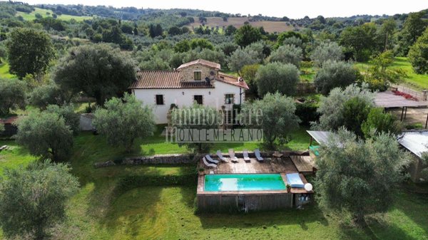 casa indipendente in vendita a Manciano in zona Montemerano