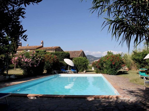 casale in vendita a Manciano in zona Saturnia