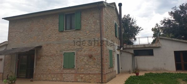 casa indipendente in vendita a Manciano