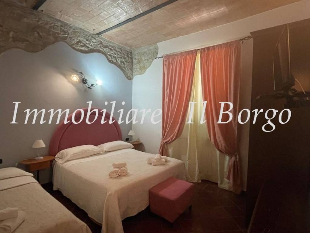 negozio in vendita a Manciano in zona Poggio Murella