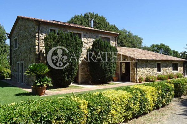 casa indipendente in vendita a Manciano in zona Saturnia