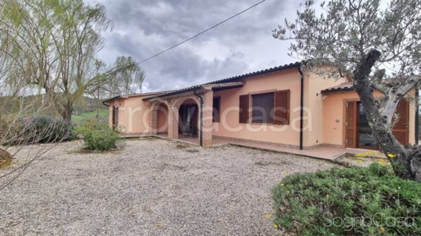 casa indipendente in vendita a Manciano in zona Saturnia